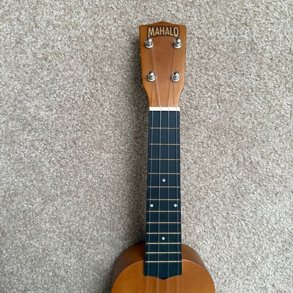 Mahalo Ukulele with Nubone Brown No U-50 Excellent Condition String Instrument - Picture 2 of 9
